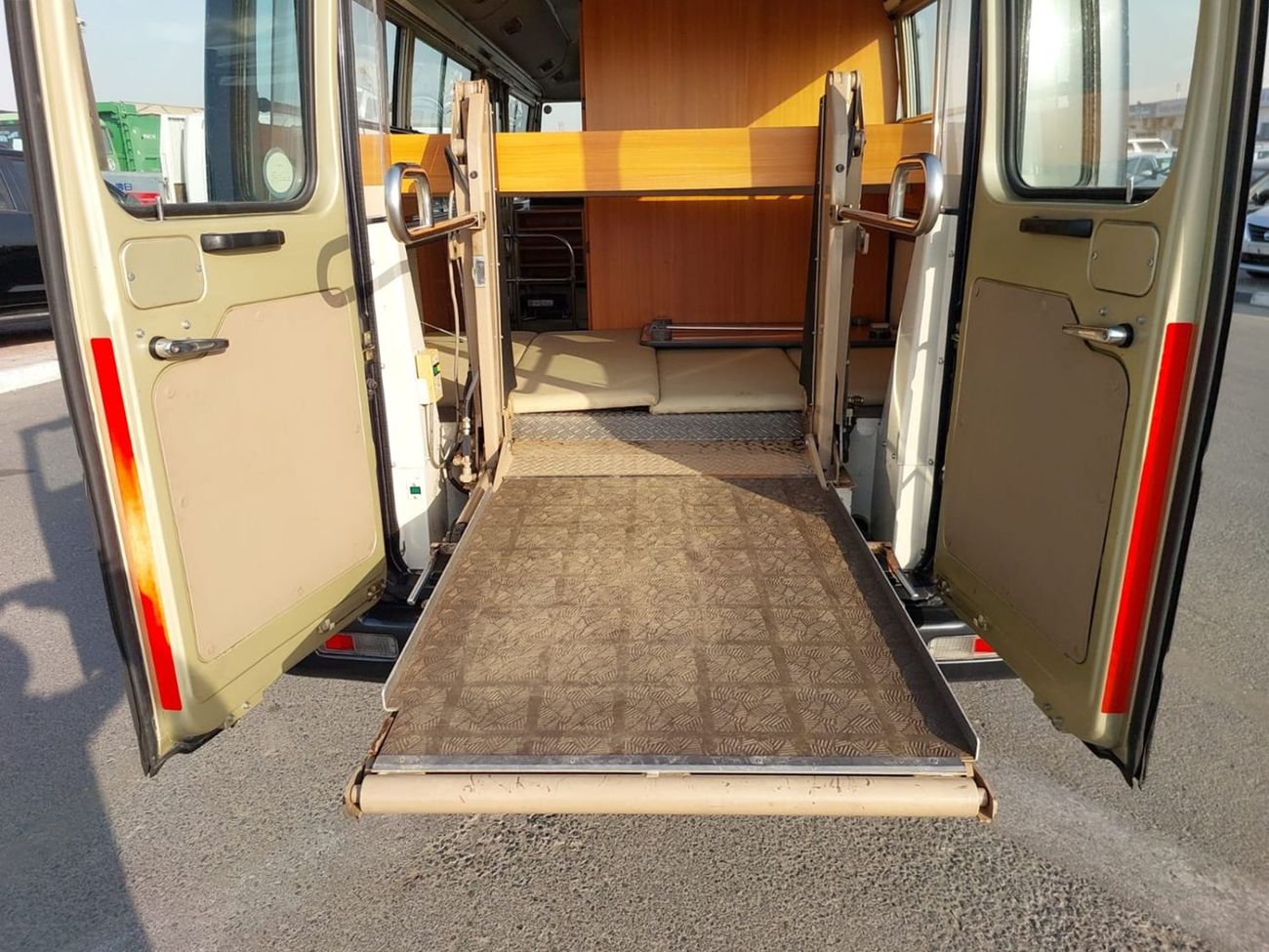 نيسان سيفيليان NISSAN CIVILIAN BUS 1995 RHD 4.1 L DIESEL MANUAL(PM00513)