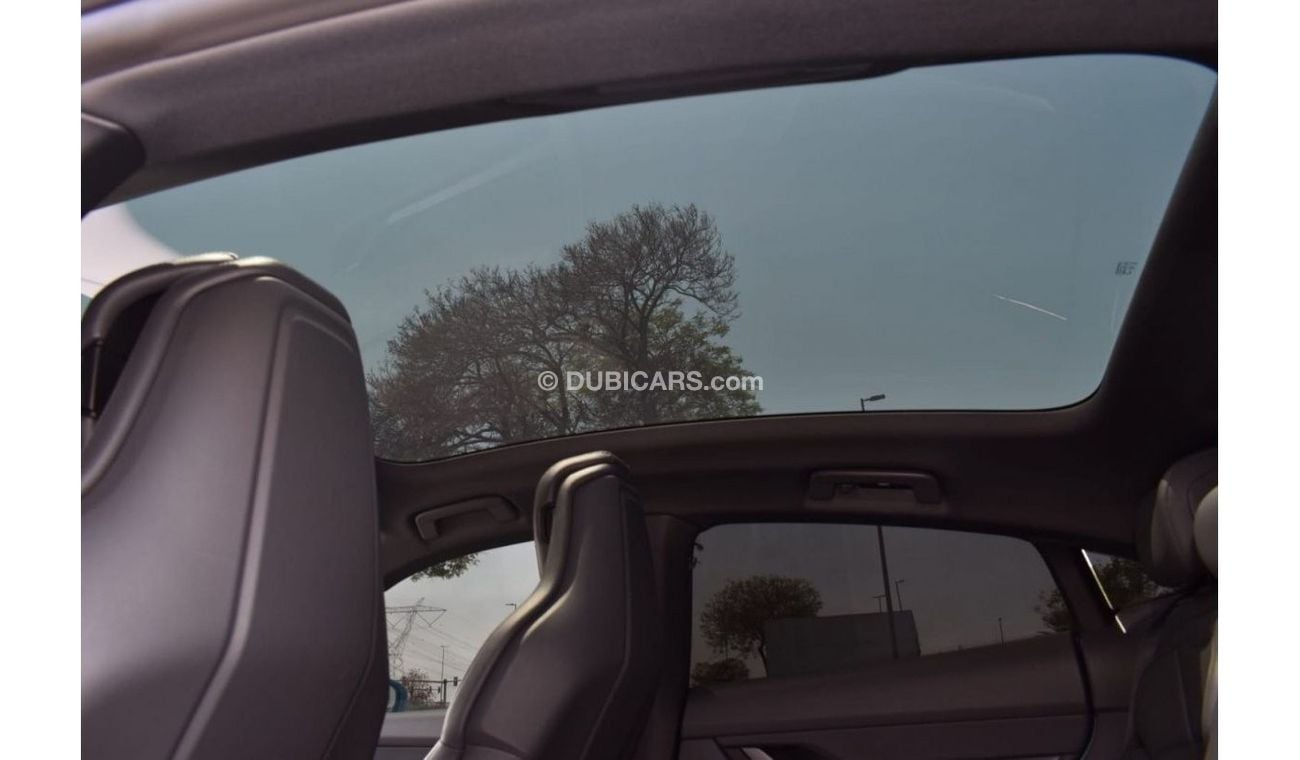 Porsche Taycan 4S Base