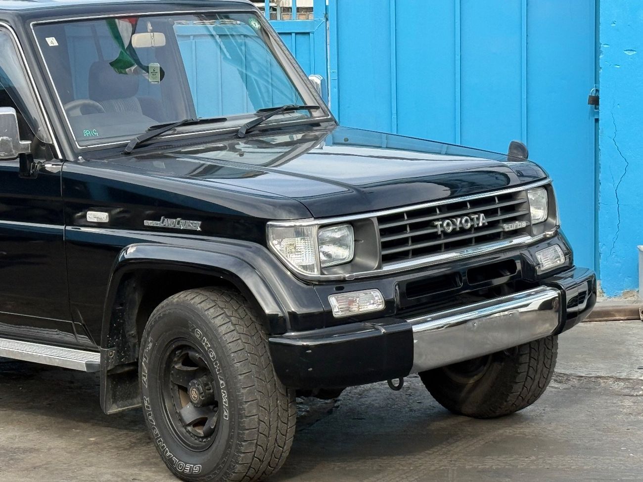 تويوتا لاند كروزر 70 4WD- 7 Seater