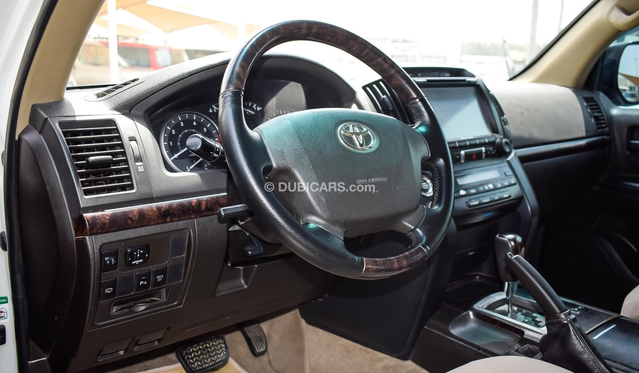 Toyota Land Cruiser GX.R V8