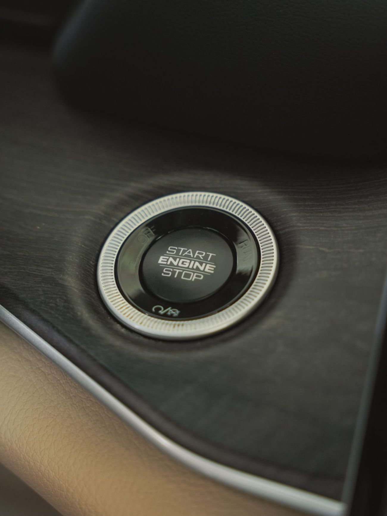 Jeep Grand Cherokee Limited 3.6L Limited Plus 3.6L 2 Years Free Service - 5 Years Warranty @ Official Dealer - EMI 2,800