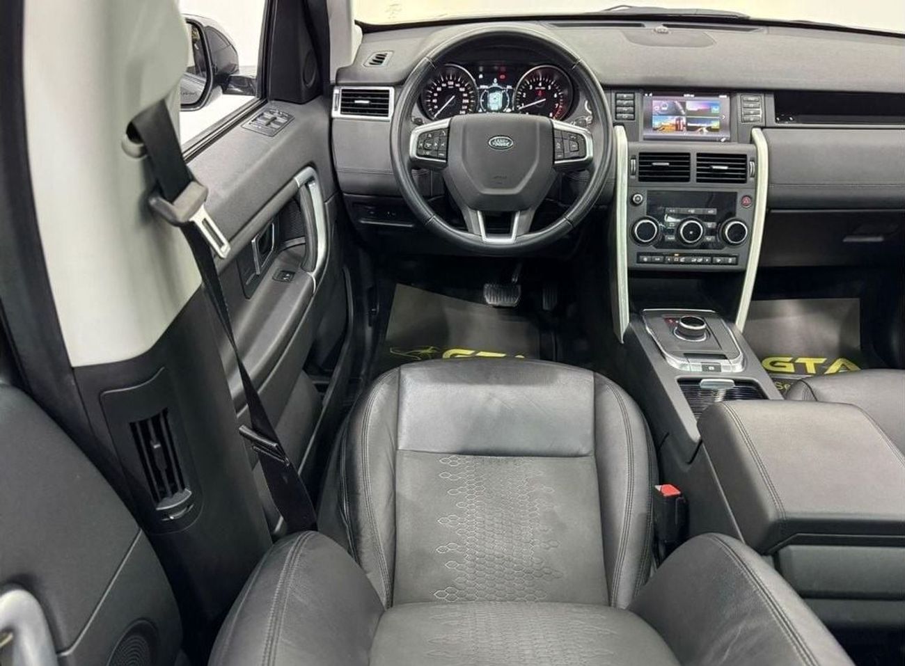 Land Rover Discovery Sport P200 HSE 2.0L (5 Seater) 2019 Land Rover Discovery Sport HSE, Warranty, Full Service History, Excell