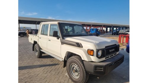 Toyota Land Cruiser Pick Up 6 CYLINDERS MANUAL AVAILABLE DIESEL AND PETROL