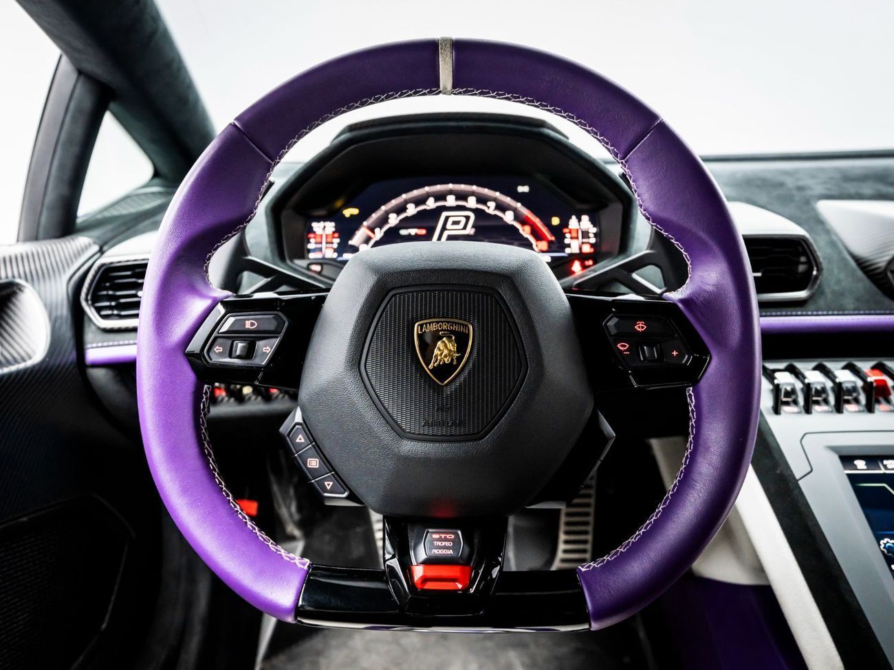 لامبورغيني هوراكان STO