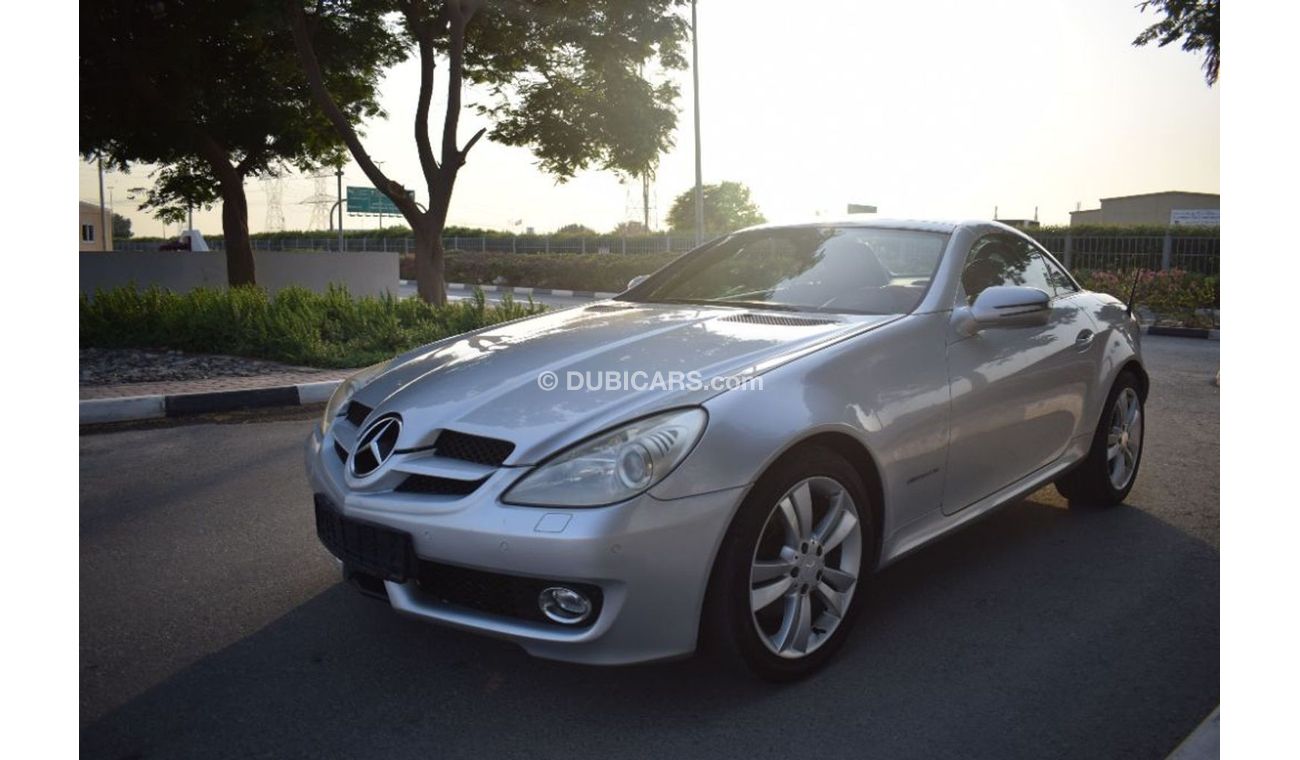 Mercedes-Benz SLK 200 2009  GCC SPECS HARD TOP CONVERTIBLE