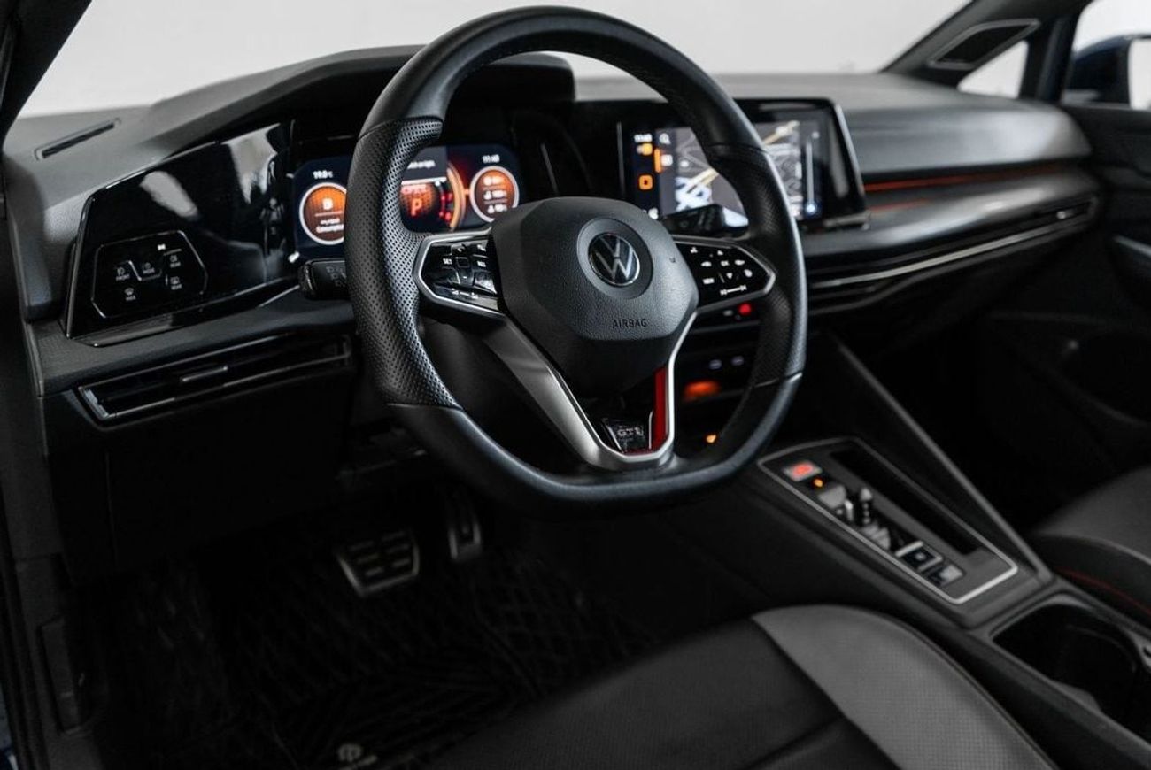 فولكس واجن جولف GTI SEL 2.0T GTI P2 MID