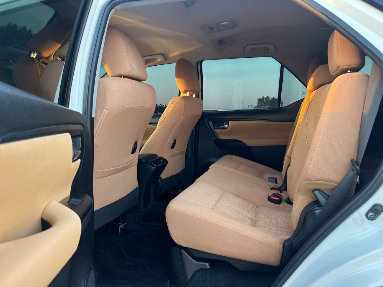 تويوتا فورتونر 2020 Toyota Fortuner EXR – 2.7L V4 – 4x4 AWD – Rear Camera & Sensors – Cruise Control – 68,000 km –