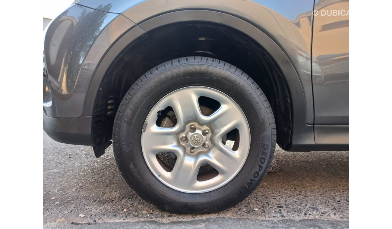 تويوتا راف ٤ TOYOTA RAV-4 JEEP RIGHT HAND DRIVE (PM 883)