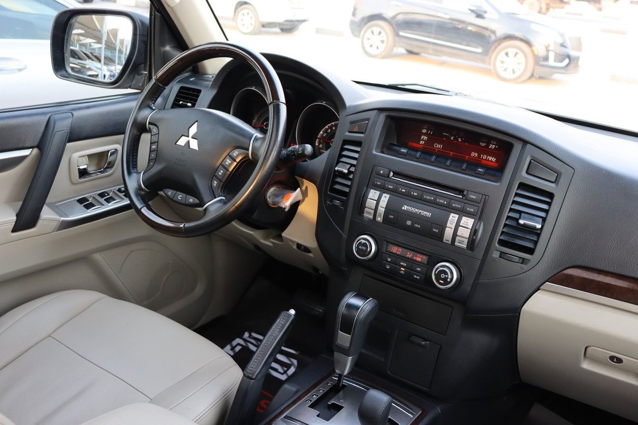 ميتسوبيشي باجيرو GLS هايلاين اعلى