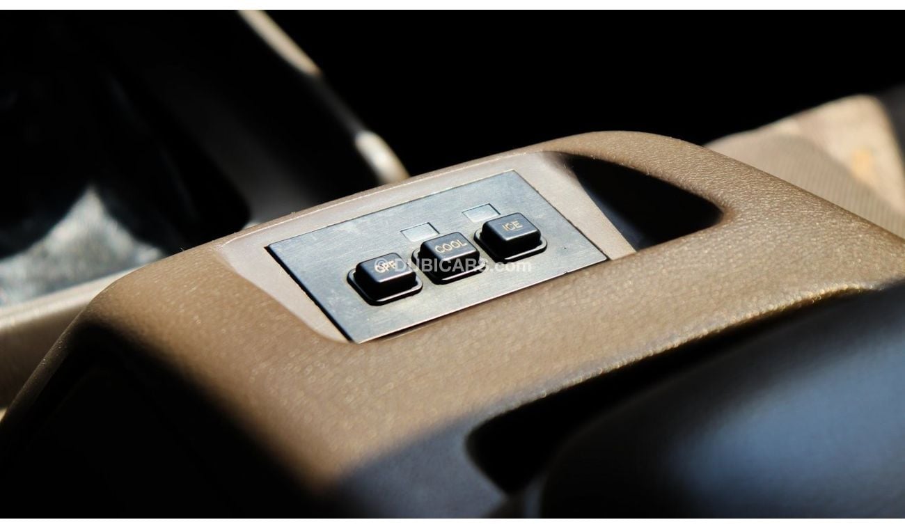 تويوتا لاند كروزر GXR