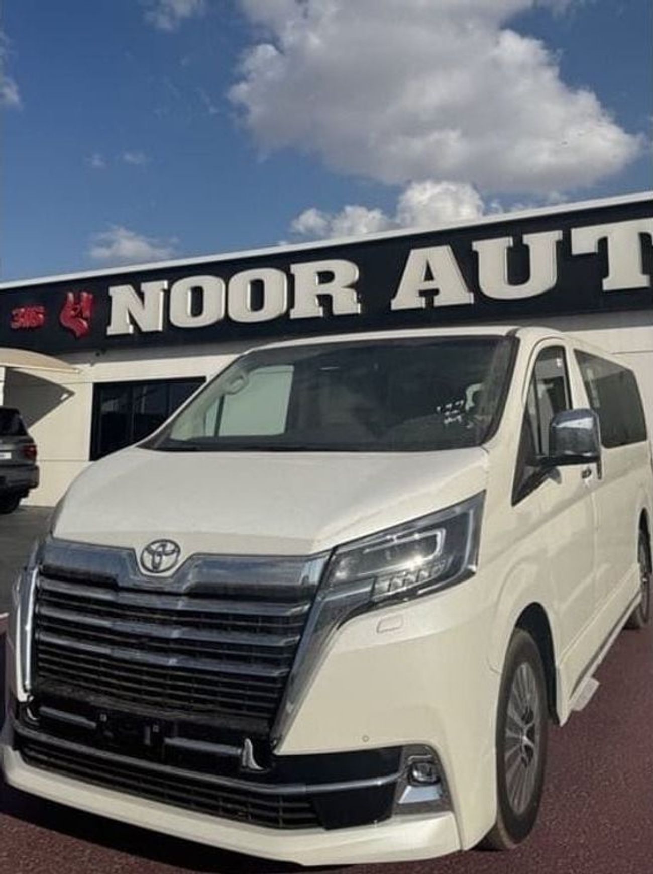 Toyota Granvia Toyota Granvia 3.5 L  Premium  6 seat s