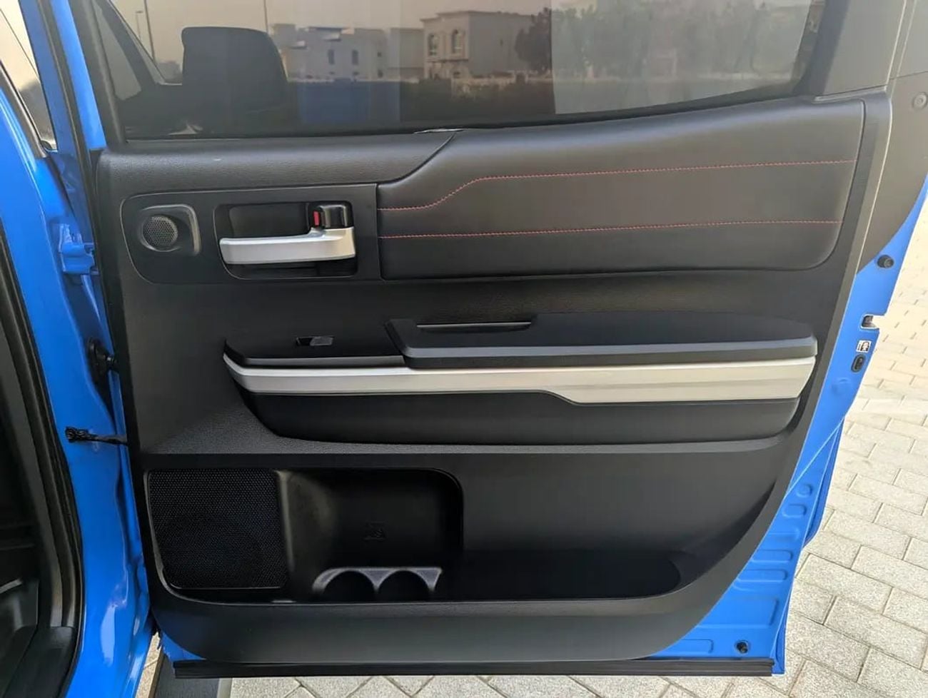 Toyota Tundra TRD PRO Crewmax AMERICAN SPECIFICATION INTERIOR AND EXTERIOR EXCELLENT CONDITION