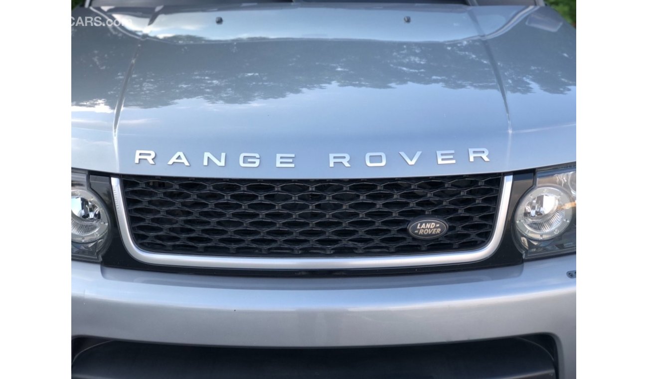 Land Rover Range Rover Sport Model 2013 GCC CAR PREFECT CONDITION INSIDE AND OUTSIDE FULL OPTION SUN ROOF LEATHER SEATS NAVIGATIO