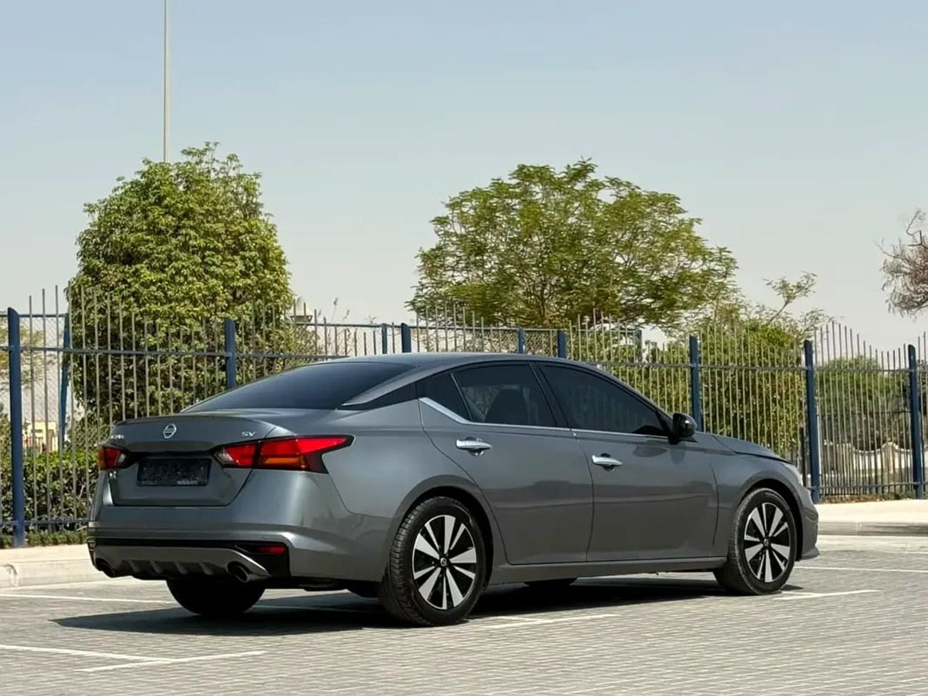 نيسان ألتيما SV-Full option-Excellent condition-Bank Finance Available