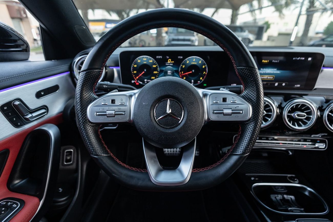 Mercedes-Benz CLA 250 Premium + 2.0L