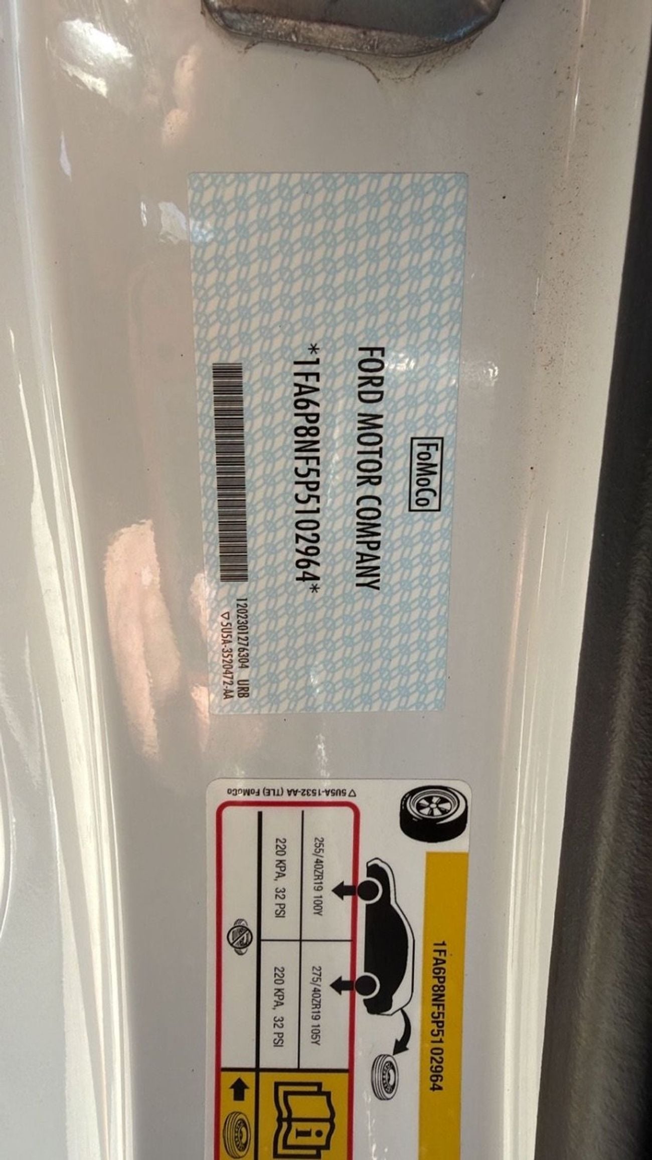 Ford Mustang GT California Special 5.0L (435 HP) Coupe A/T