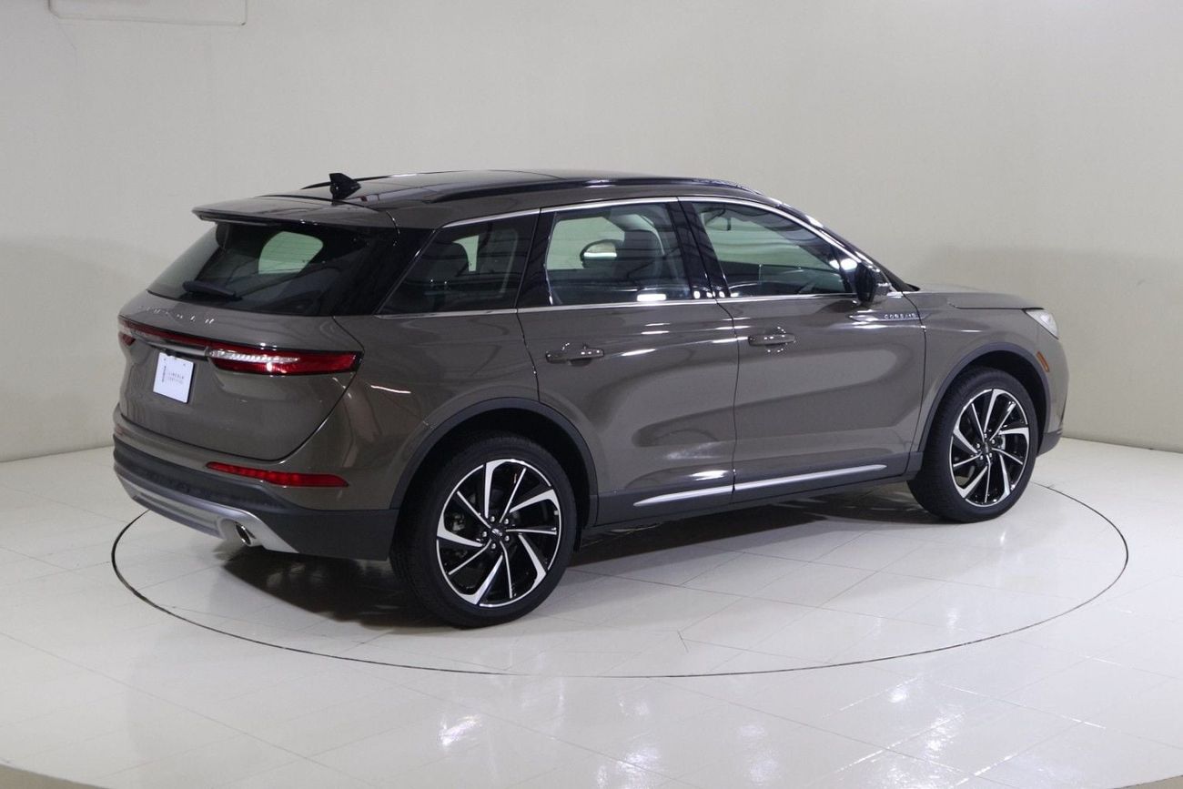 Lincoln Corsair RESERVE COR425/AL TAYER MOTORS/AL QOUZ SHOWROOM
