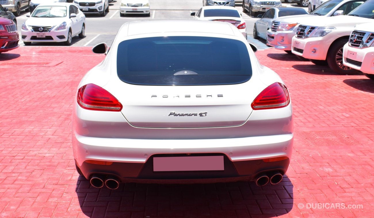 Porsche Panamera 4S 3.0 L