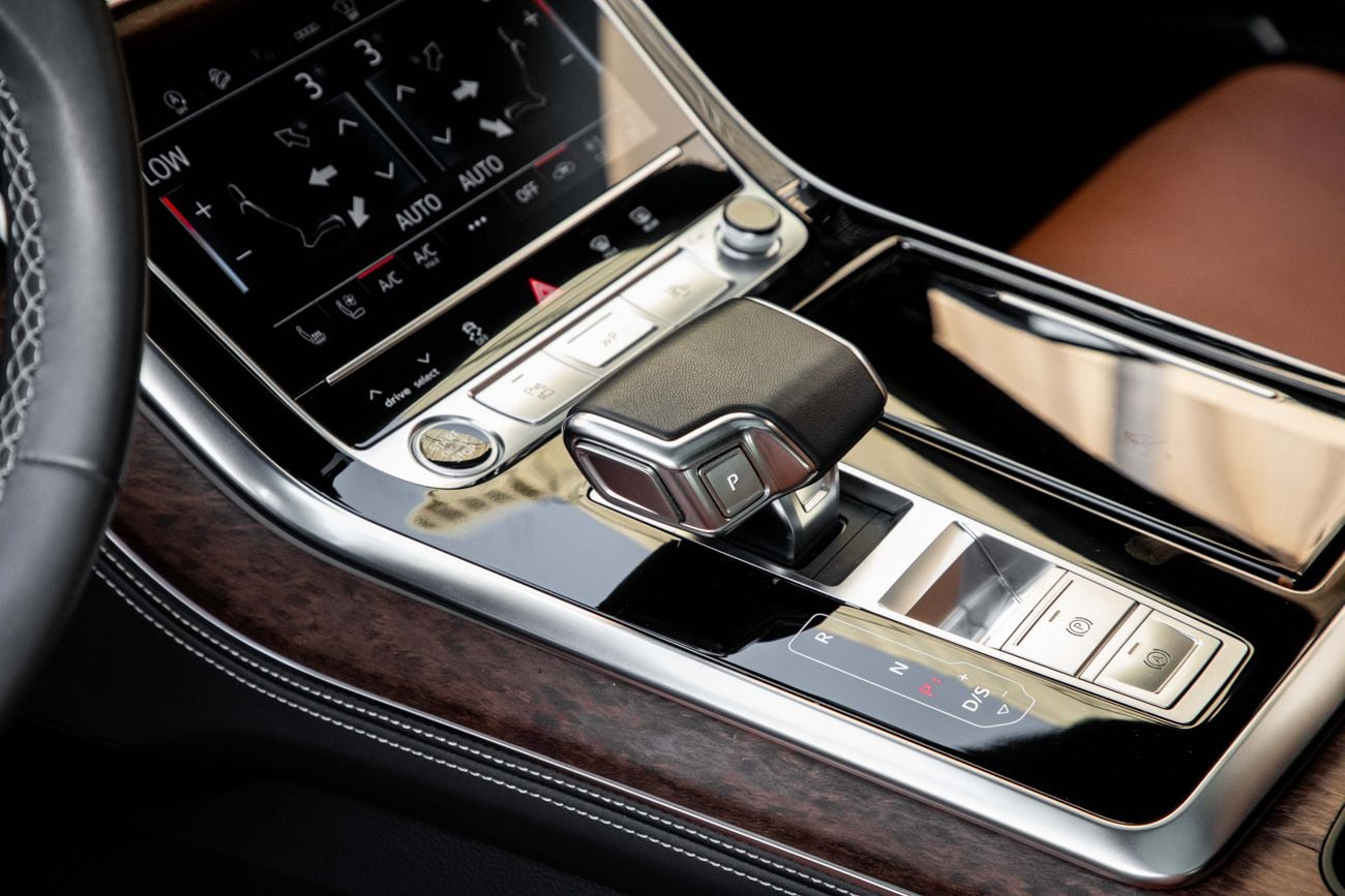 Audi Q8 Luxury Q8 Luxury | 5,582 P.M | 0% Downpayment | Perfect Condition!