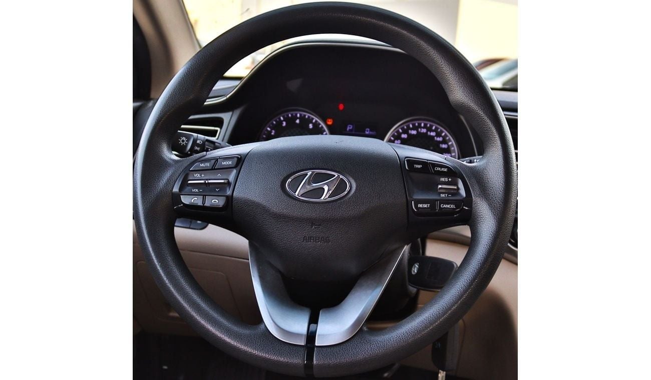 هيونداي إلانترا GL 1.6L Hyundai Elantra 1.6L 2020 GCC accident-free in excellent condition 812 P.M