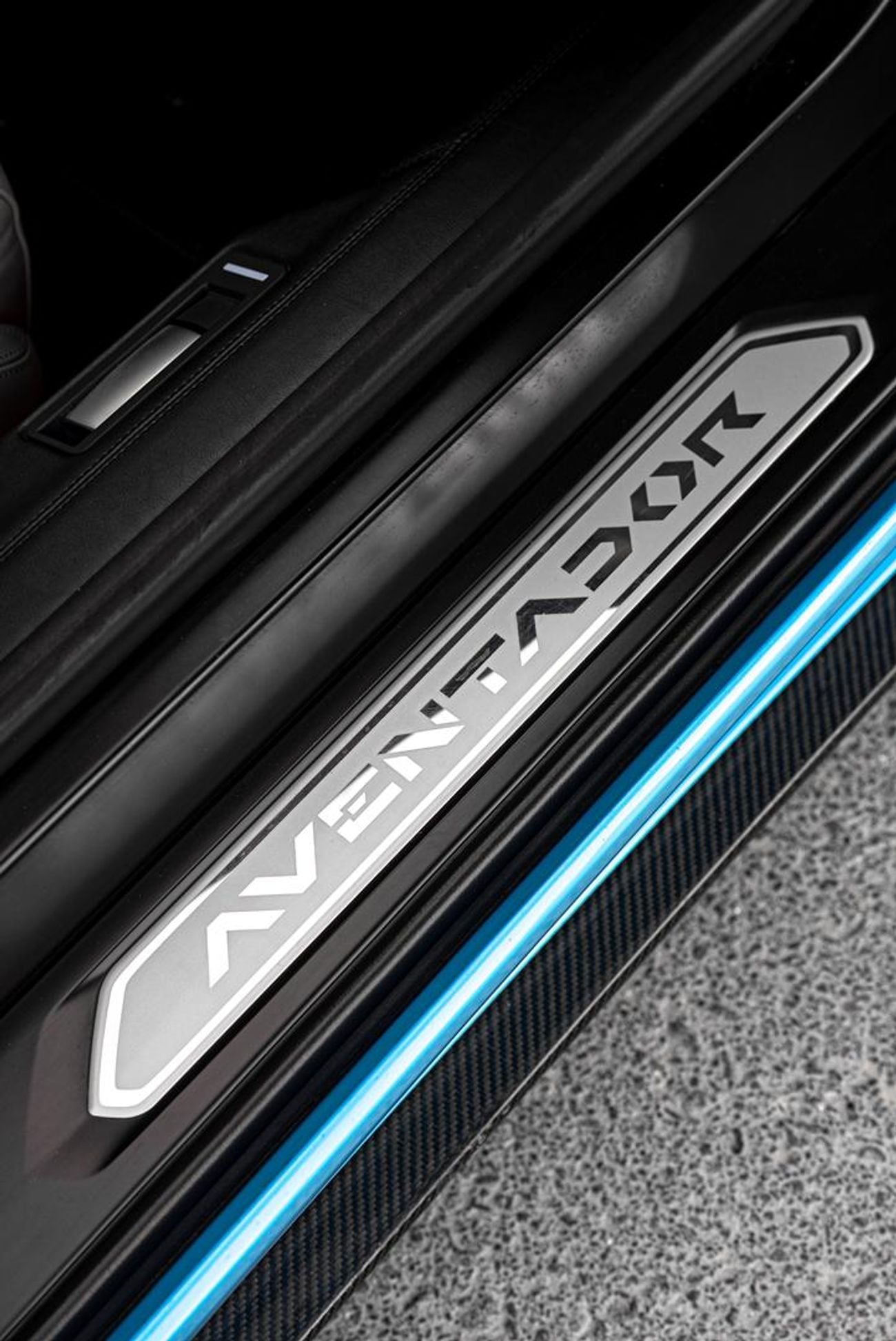 Lamborghini Aventador 6.5L V12 V12 GCC Full service history