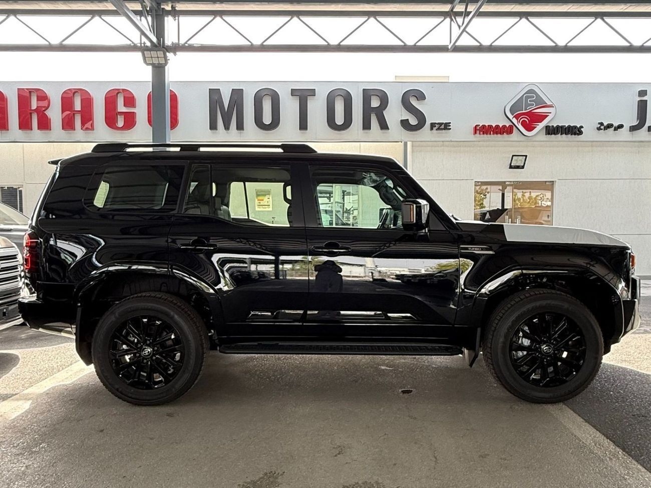 تويوتا برادو LUXURY 2.4 TURBO **EXPORT ONLY**التصدير فقط خارج الخليج***