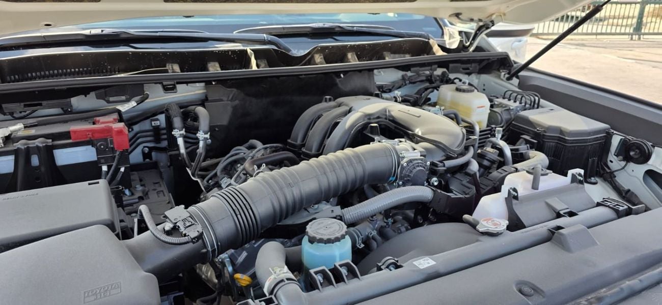 تويوتا لاند كروزر INSIDE BLACK 4.0