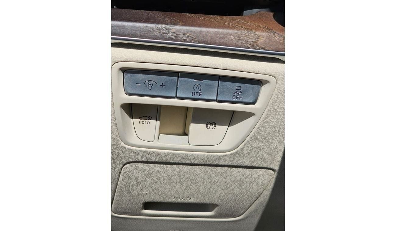 Genesis G80 Premier 2.5L AWD