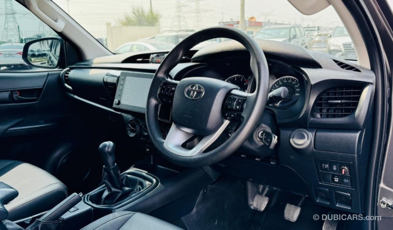 Toyota Hilux SMART CAB | SPORTS BAR WITH BASKET | MANUAL 2.8L DIESEL 2021 | RHD | [JAFTIM2539]