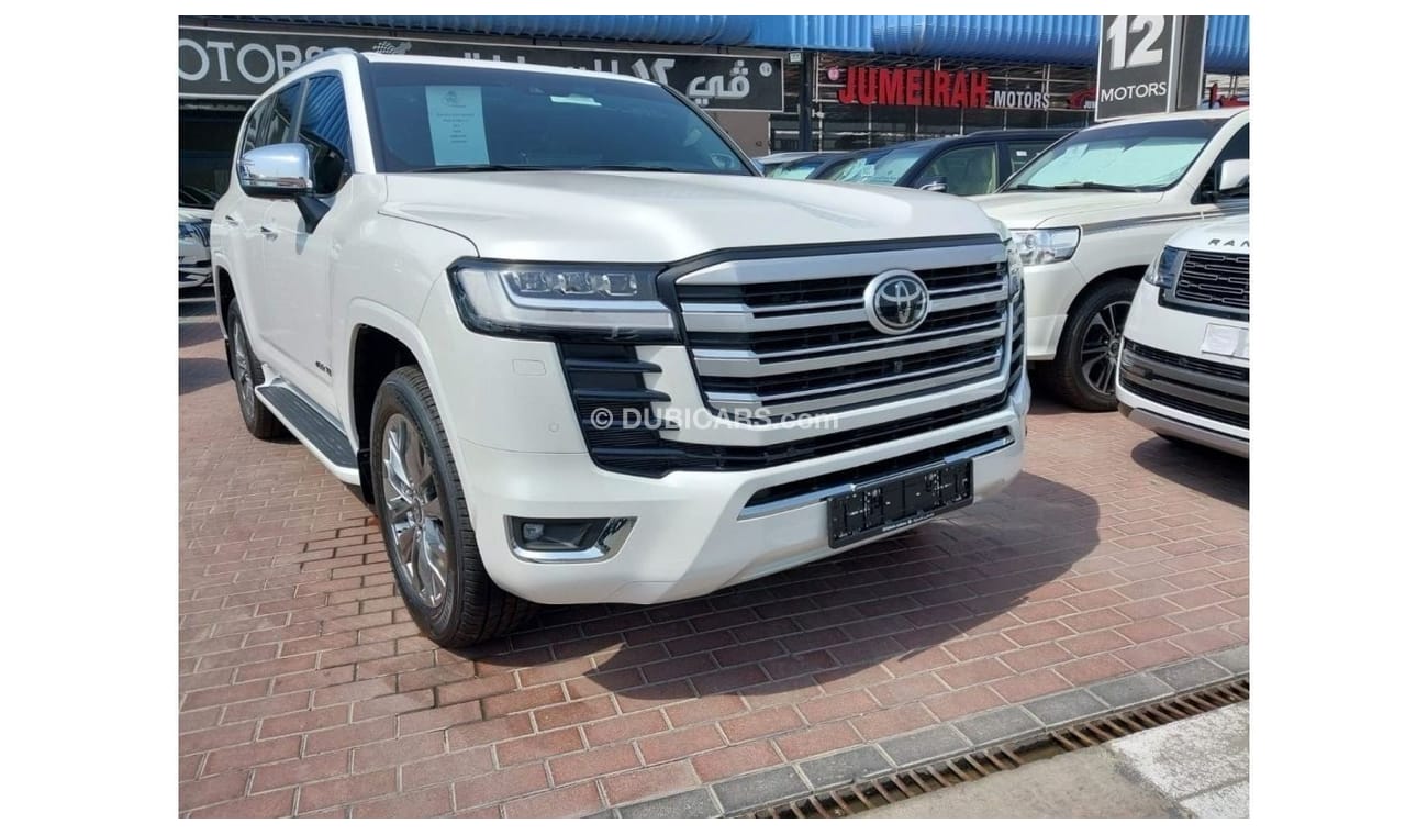 Toyota Land Cruiser VXR 3.5 TWINTURBO Al-Futtaim 4 Year warranty
