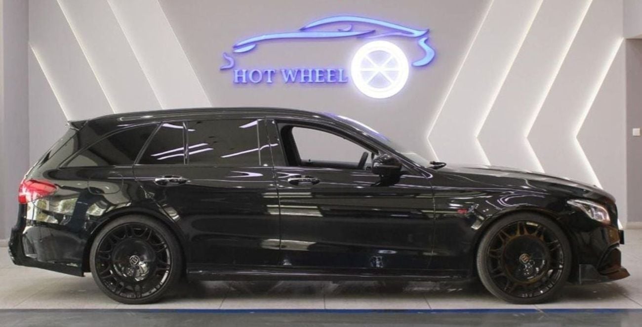 مرسيدس بنز C 63 AMG - V8 With Warranty