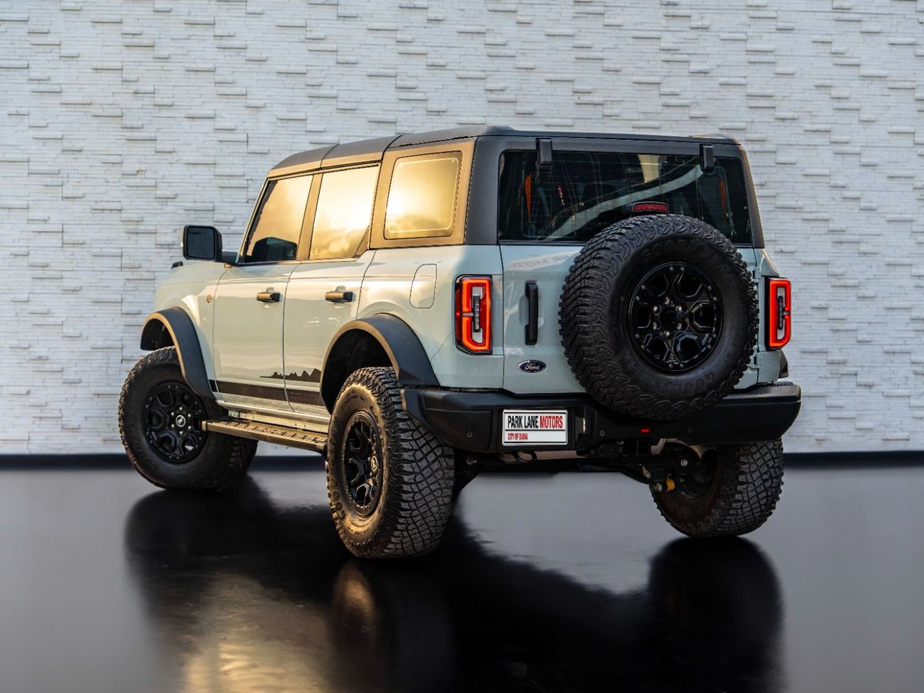 فورد برونكو Wildtrak 2.7L (5 Seater)