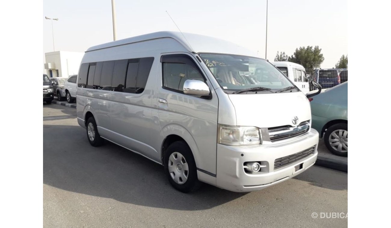 تويوتا هاياس Toyota Hiace Commuter Van (Stock no PM 183 )