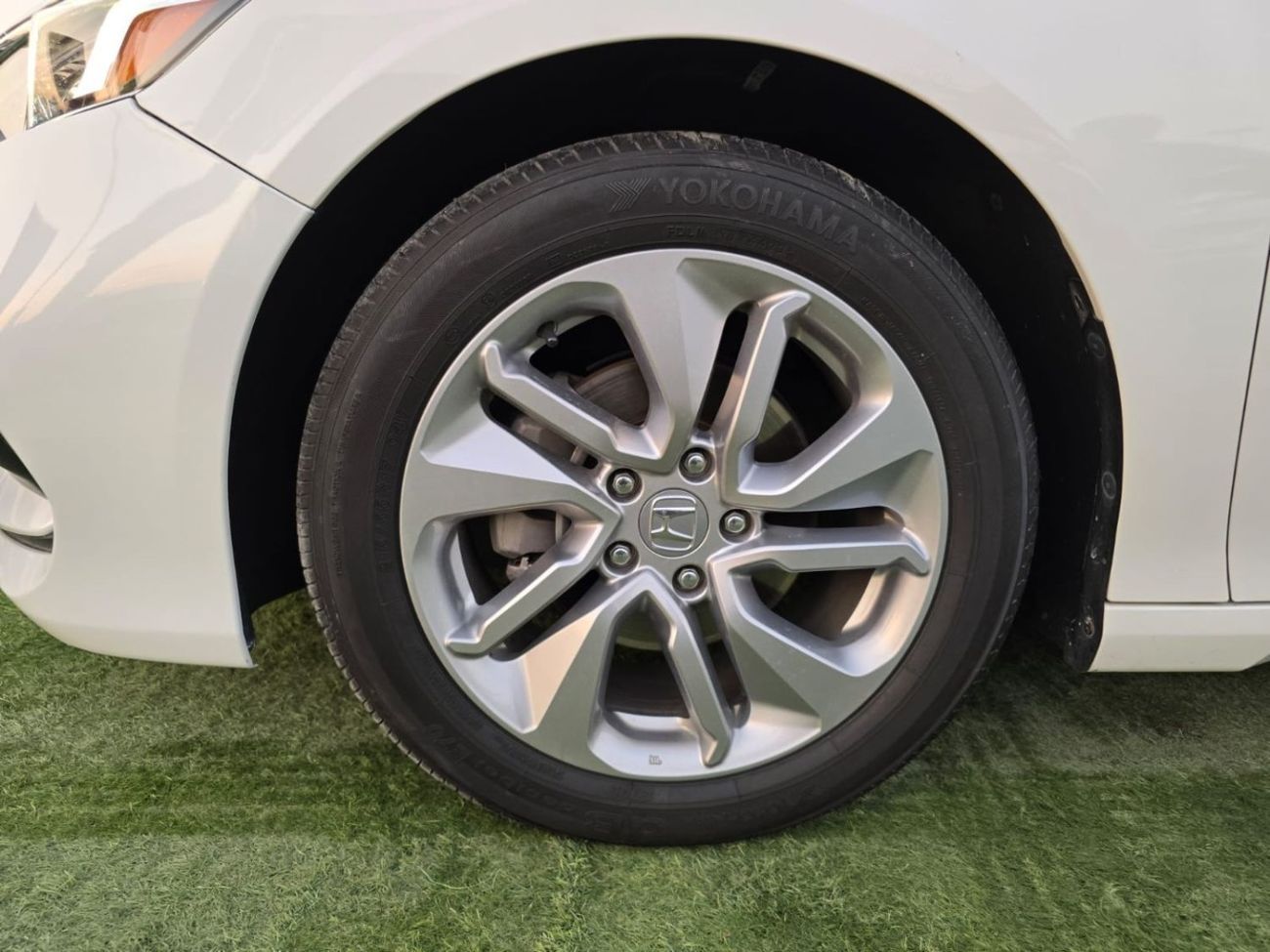 Honda Accord EXL 1.5L HONDA ACCORD 2020 MID OPTION PUSH START GCC clean car no any work required just buy and dri