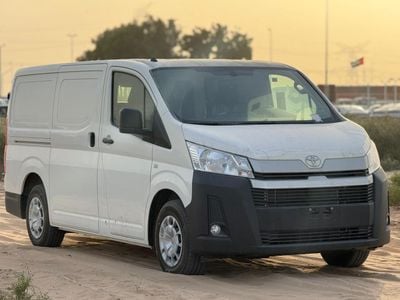 تويوتا هاياس GL -Standard Roof  Panal Van 3.5L (3 Seater)