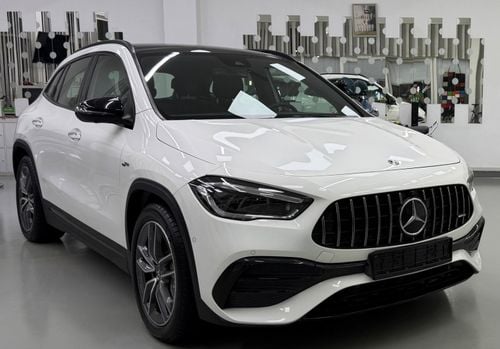 Mercedes Benz GLA 35 AMG 4MATIC GCC .. FSH .. Original paint .. Perfect Condition .. AMG