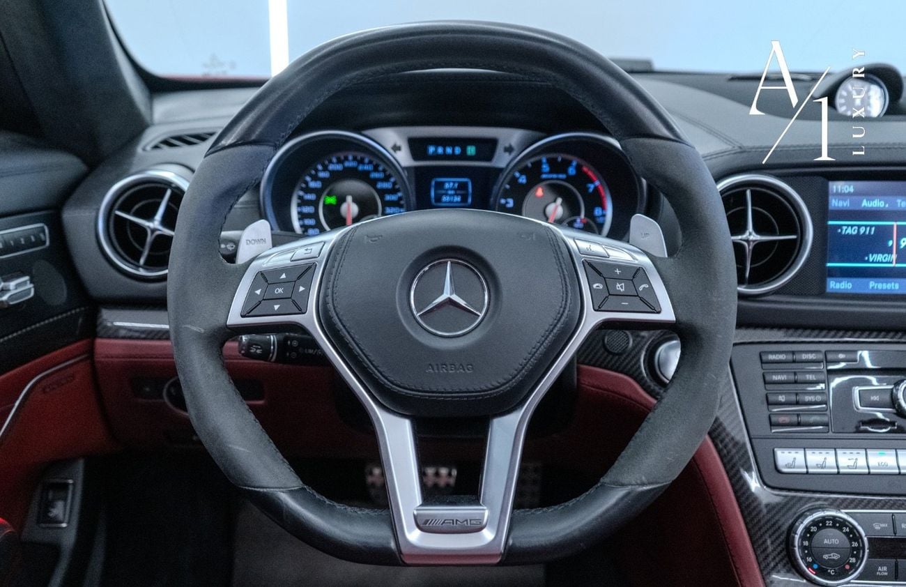 Mercedes-Benz SL 63 AMG Std 5.5L (577 HP) 2013 Mercedes SL 63, Excellent Condition, Carbon Fibre Accents, Fully Loaded, GCC