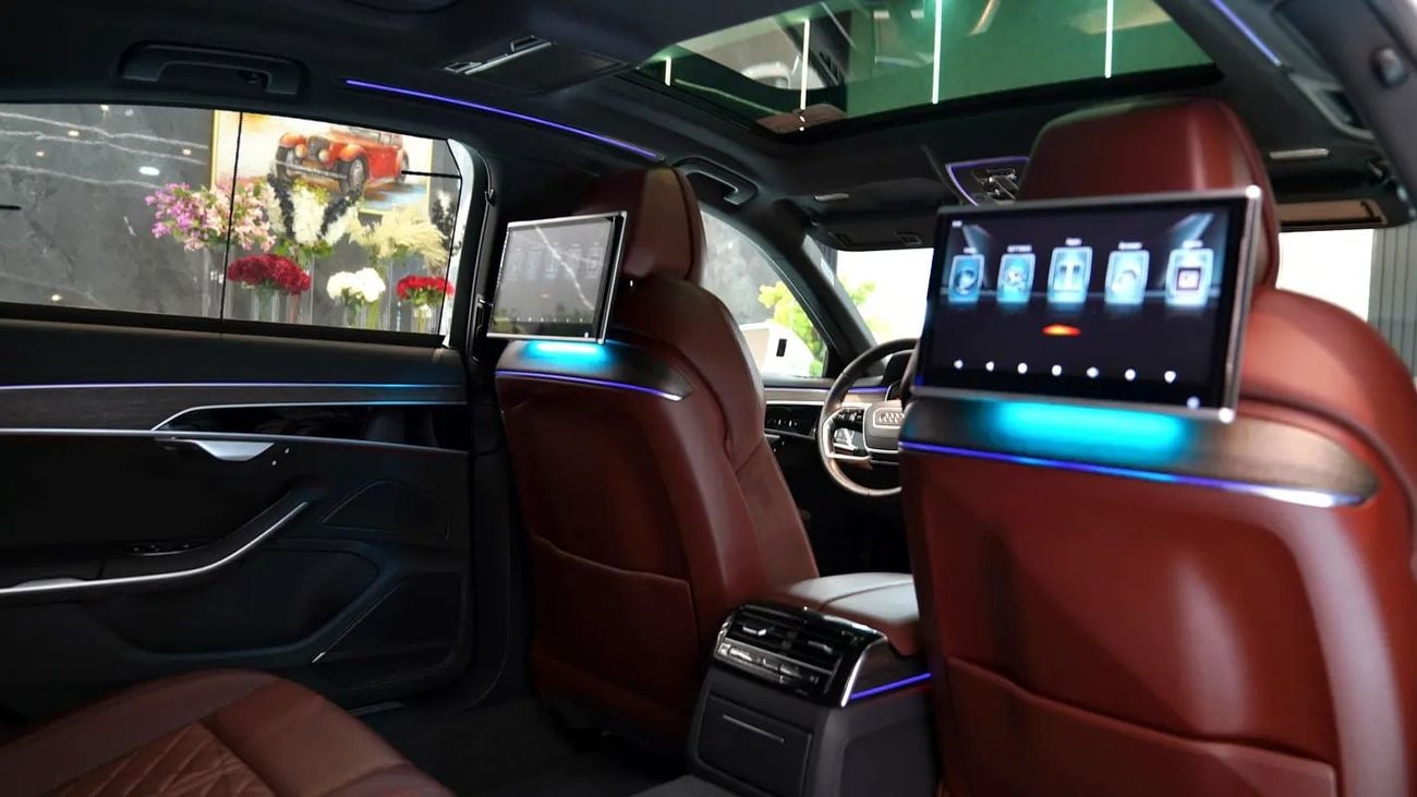 أودي A8 L 55 TFSI quattro 3.0L (335 HP) EXCLUSIVE A8L 55 TFSI V8 || VIP CONSOLE || TOP RANGE || GCC || ACCID