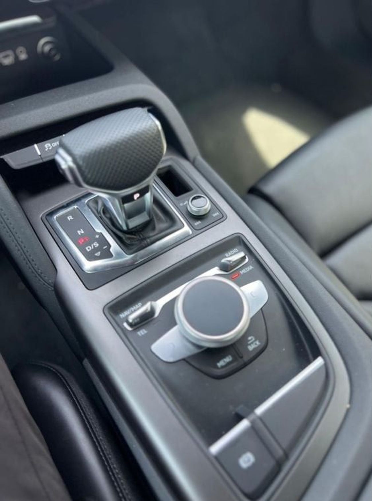 أودي R8 Canadian specific