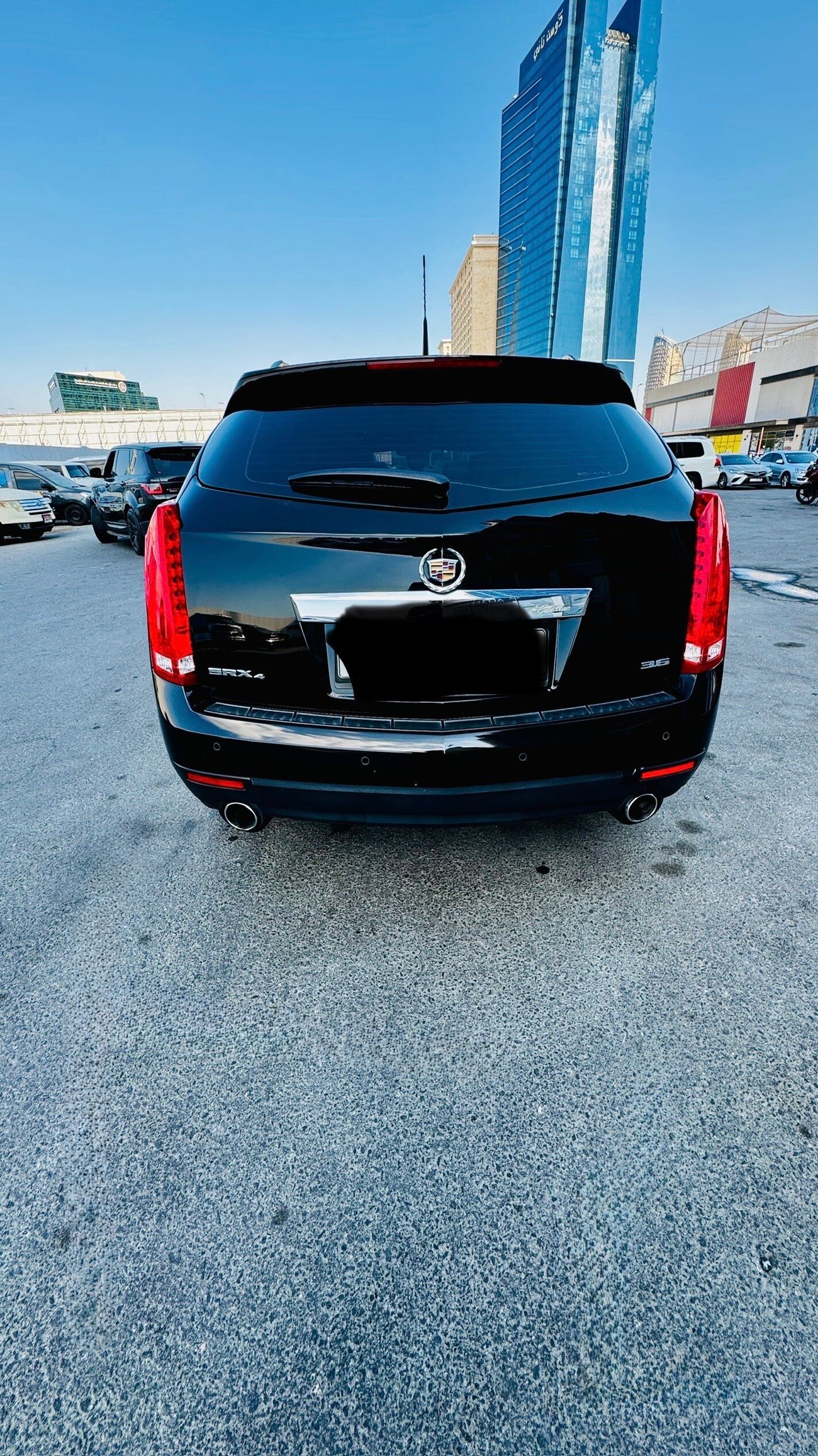 Cadillac SRX 3.6L 5 seats  4door