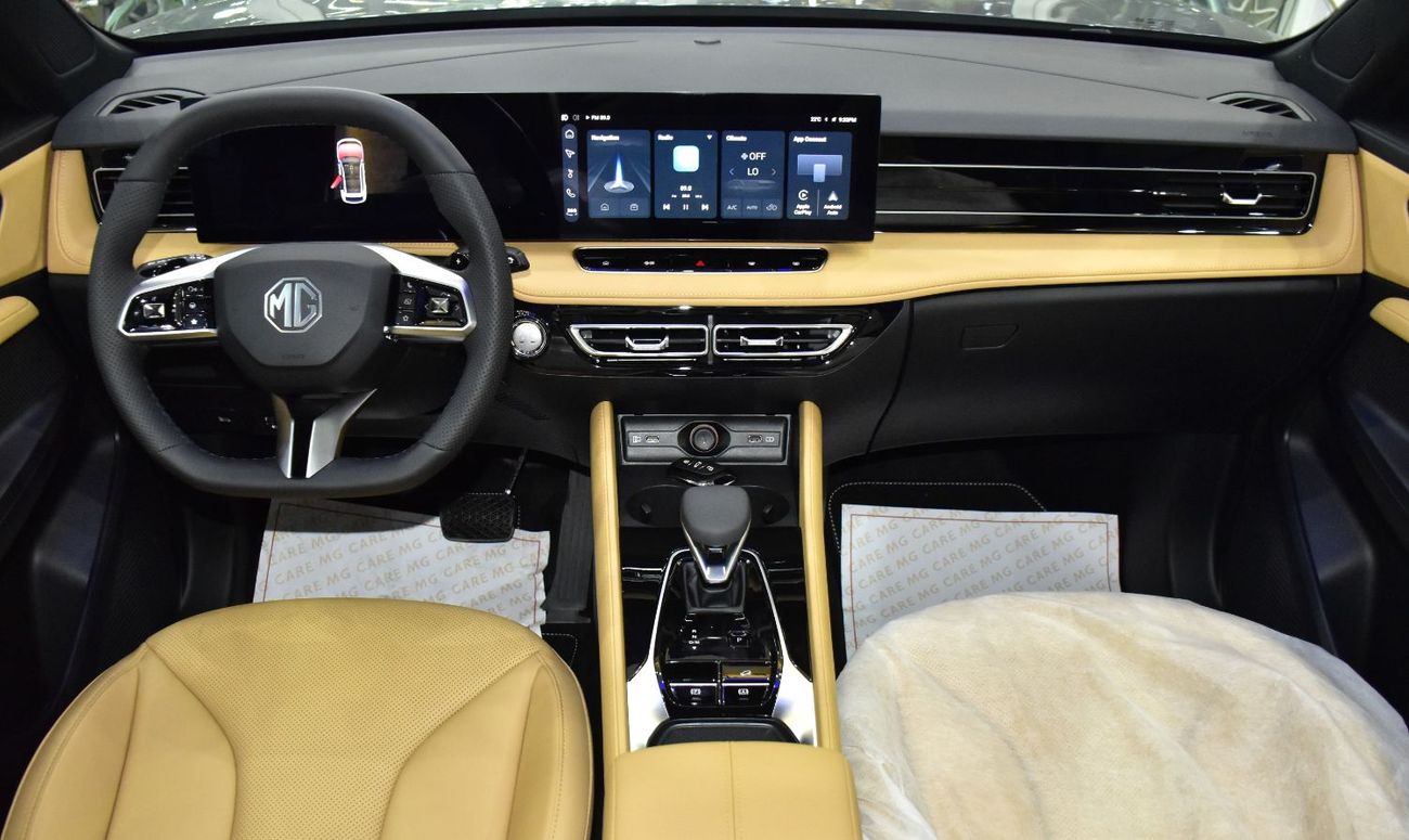 أم جي HS EXCELLENT DEAL for our MG HS ( 2025 Model ) in Grey Color GCC Specs