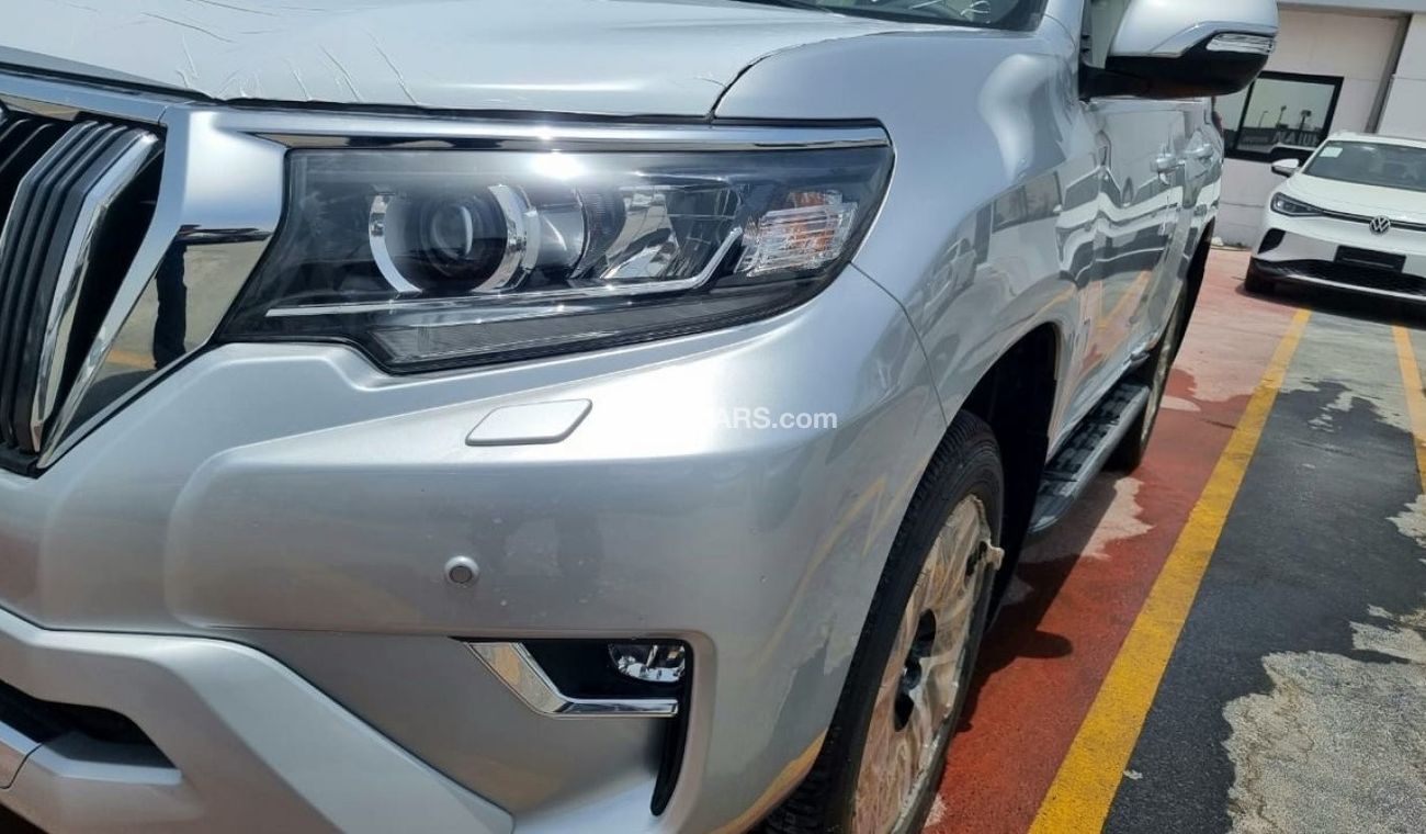 Toyota Prado TOYOTA PRADO 4.0 VX SILVER SUNROOF FULL OPTION 2023 MY