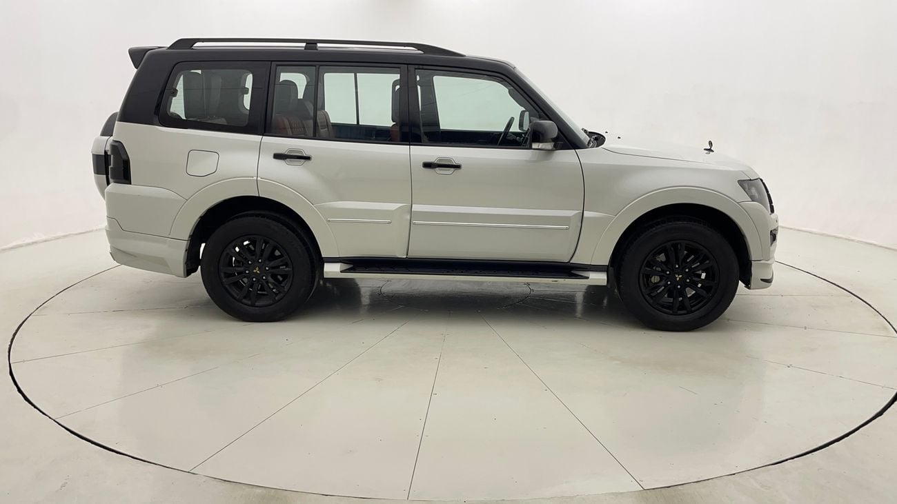 Mitsubishi Pajero GLS HIGHLINE SIGNATURE EDITION 3.8 | Zero Down Payment | Home Test Drive