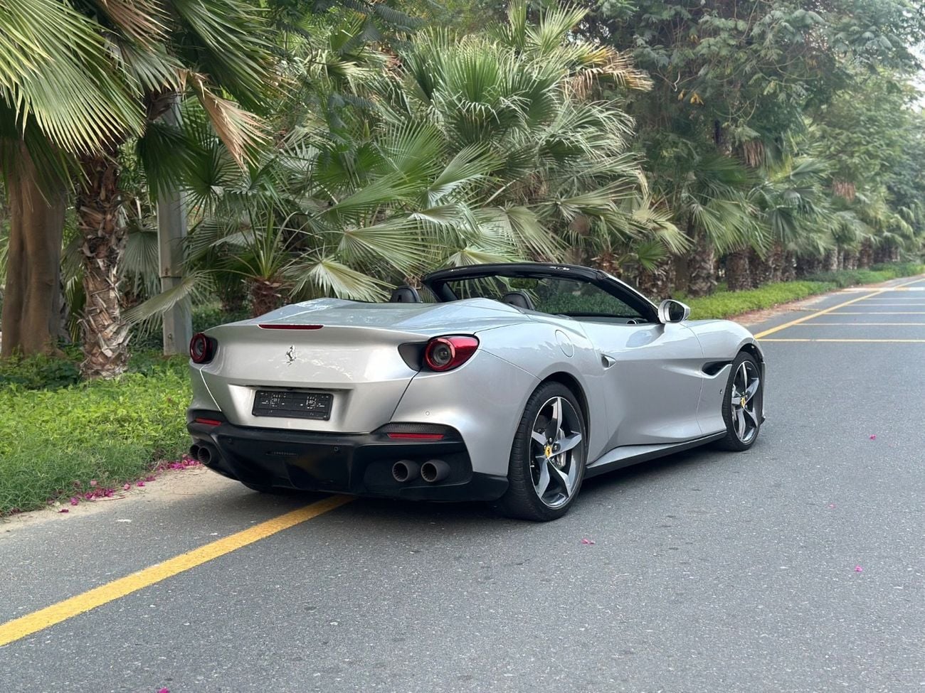 Ferrari Portofino 2022 Ferrari Portofino M | European Specs | 3.9L V8 Twin-Turbo | 612 HP | Hard Top | 18,000 KM | Per