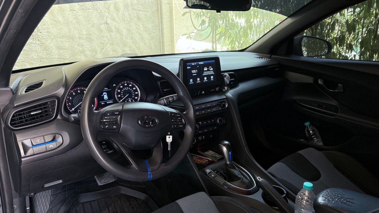 Hyundai Veloster STD