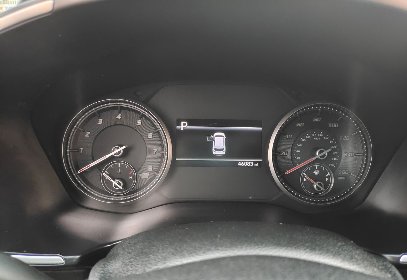 Hyundai Santa Fe SUV AWD 5 SEATS