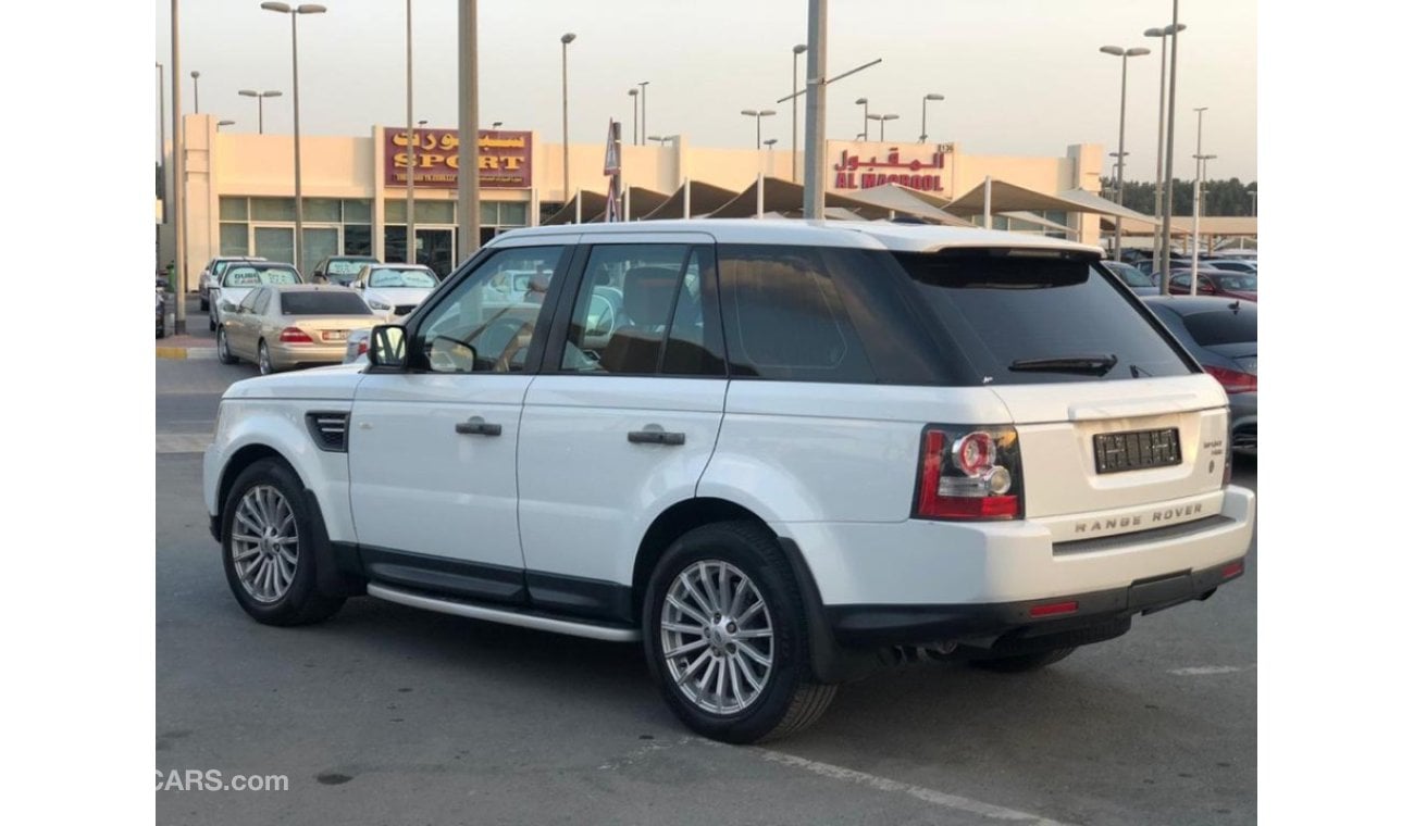 Land Rover Range Rover Sport Rang Rover sport model 2011 GCC car prefect condition full option sun roof leather seats back  crui