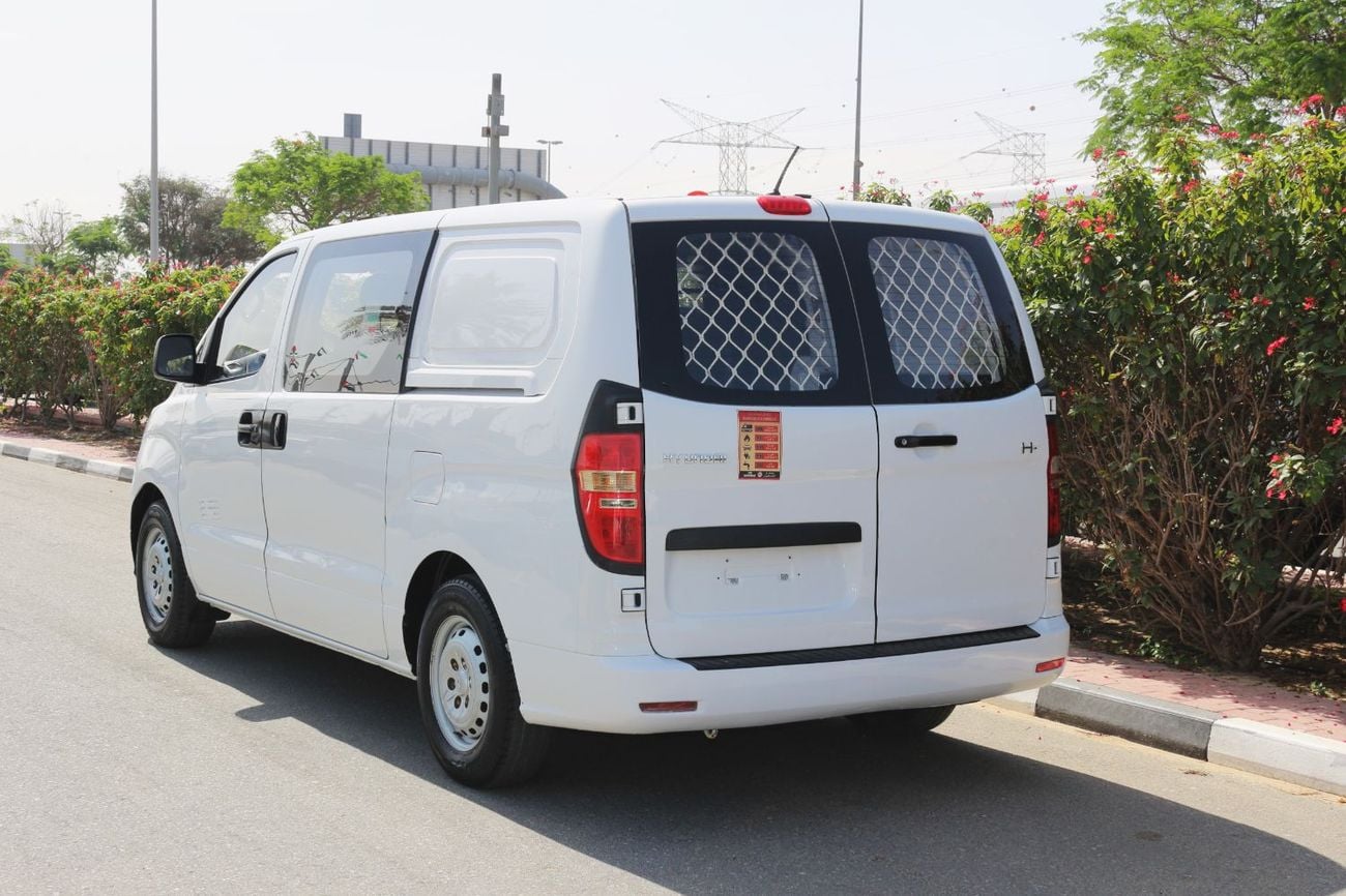 Hyundai H-1 Hyundai H1 Panel Van 5 SEATS 2020 - GCC Specs - Perfect for Business