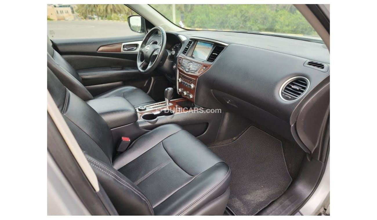 نيسان باثفايندر full options