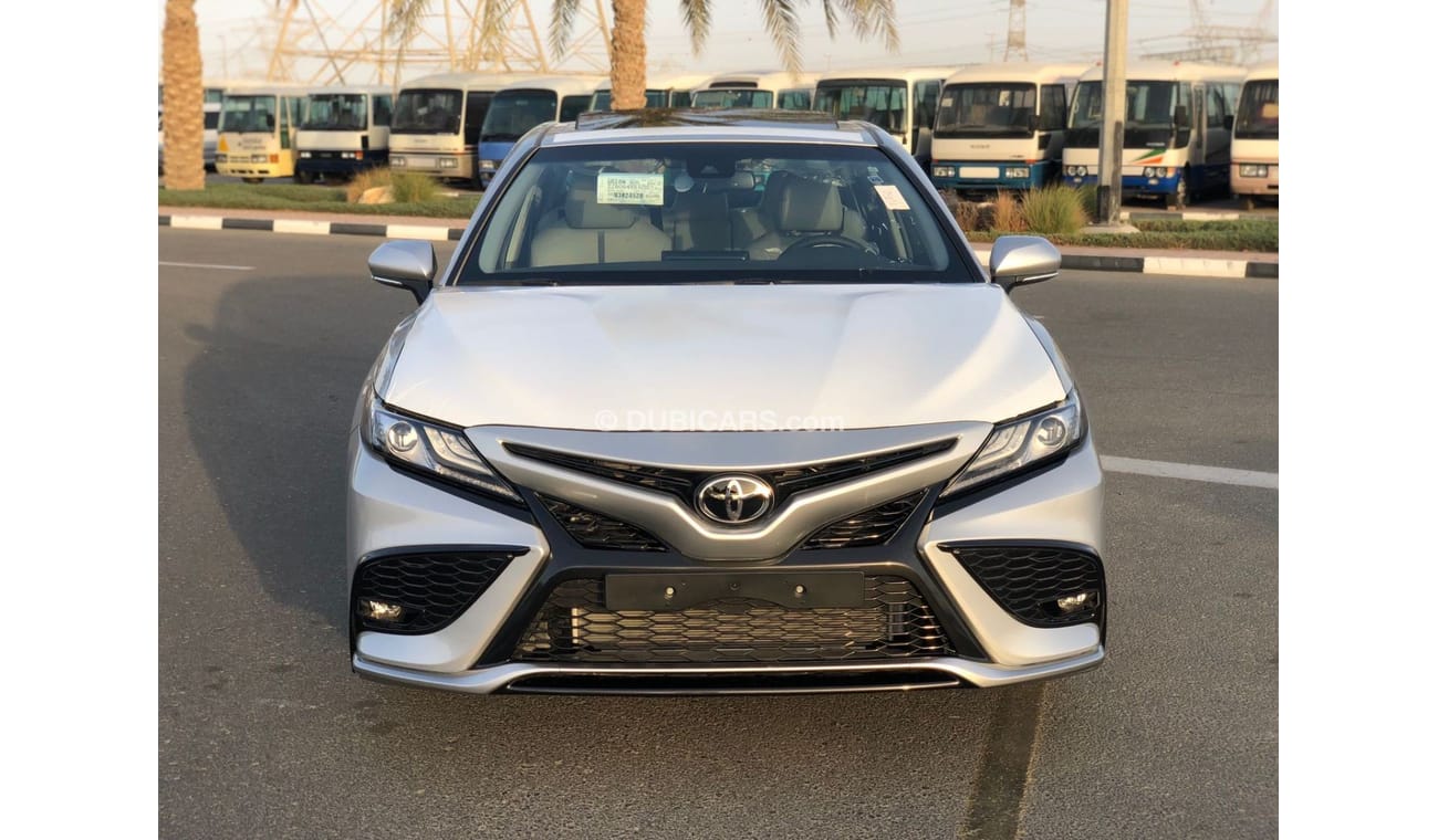 New Toyota Camry SE 3.5 2022 V6 PETROL 2022 for sale in Dubai - 539914
